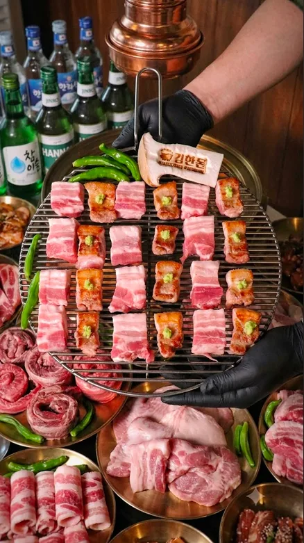 김한돈 숯불구이 메인