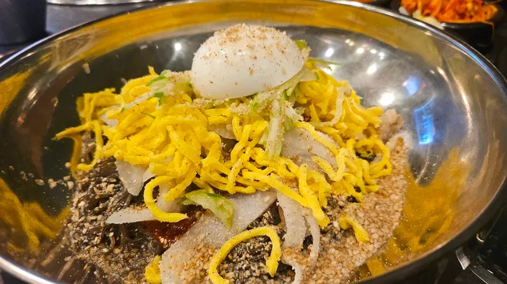 세숫대야 비빔냉면